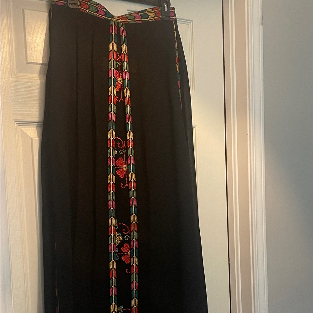 Elegant Black tatrez thoub  Skirt with Colorful Accents